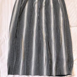 iLEFT | long striped skirt